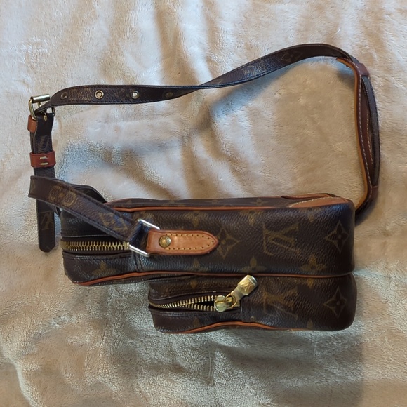 Auth Louis Vuitton Crosbody #TH08R0 - Picture 2 of 15